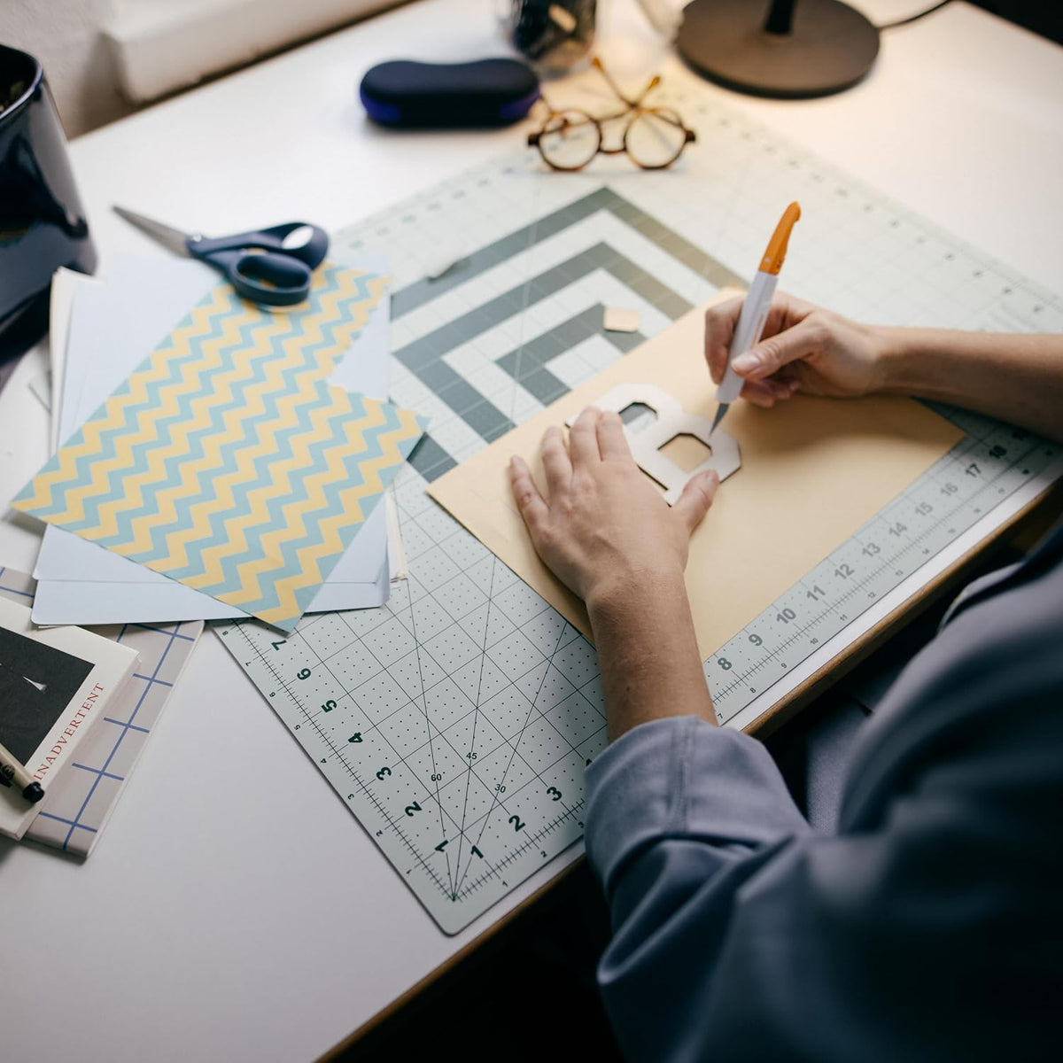 24" x 36" Self Healing Cutting Mat, Extra Large Double-Sided Grid