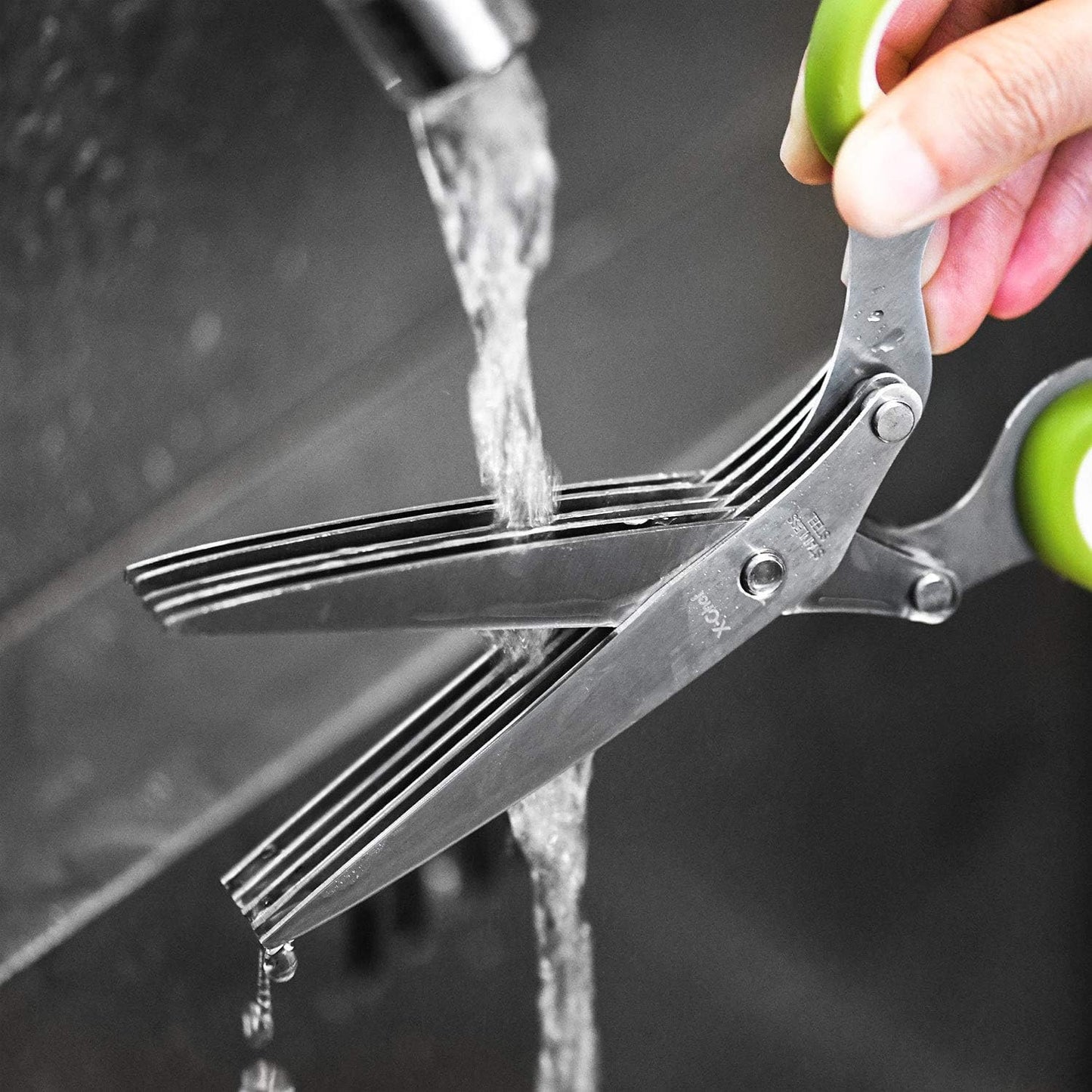Herb Scissors, Multipurpose 5 Blade Kitchen Herb Shears Herb Cutter with Safety Cover and Cleaning Comb for Chopping Basil Chive Parsley (Green)