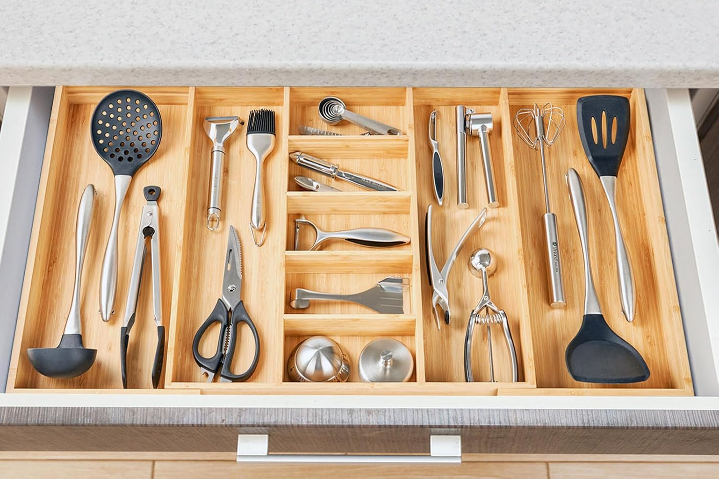 Umilife Large Expandable Kitchen Silverware Utensils Drawer Organizer, 2.5" Extra High Adjustable Drawer Divider with Curved Grooves, Bamboo Wood Cutlery Tray Flatware Holder