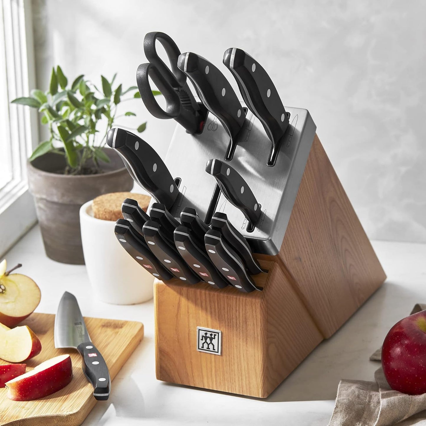 ZWILLING TWIN Signature 15-pc Self-Sharpening Knife Block Set - Natural