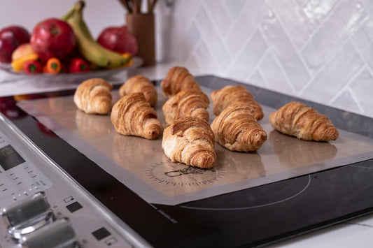 Silicone Baking Mats, Full size, Baking Sheet Liners, Pack of 2, Oven Safe, 16 x 24 inch (40x60 cm), Non-Stick, Silicone Baking Sheet Liner, Perfect For Baking Macarons Cookies And Cakes