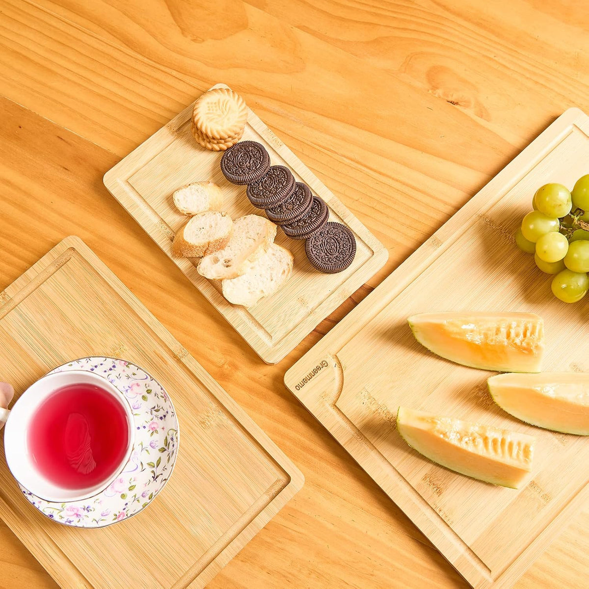 Bamboo Cutting Boards for Kitchen, Wood Cutting Board with Holder, Bamboo Cutting Board Set Reversible with Juice Grooves for Meat Cheese Fruit and Vegetables (Four Piece Set)