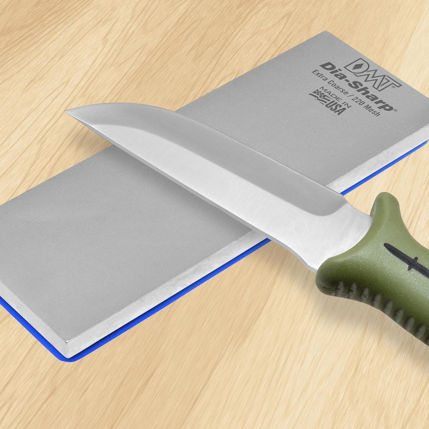 DMT DMTD8ME/EE Dia-Sharp Bench Stone Diamond Knife Sharpener, Medium X-Fine/XX-Fine Grit (4000/8000), Non-Slip Diamond Sharpening Stone for Blades & Tools, 8" x 3" x 0.38"