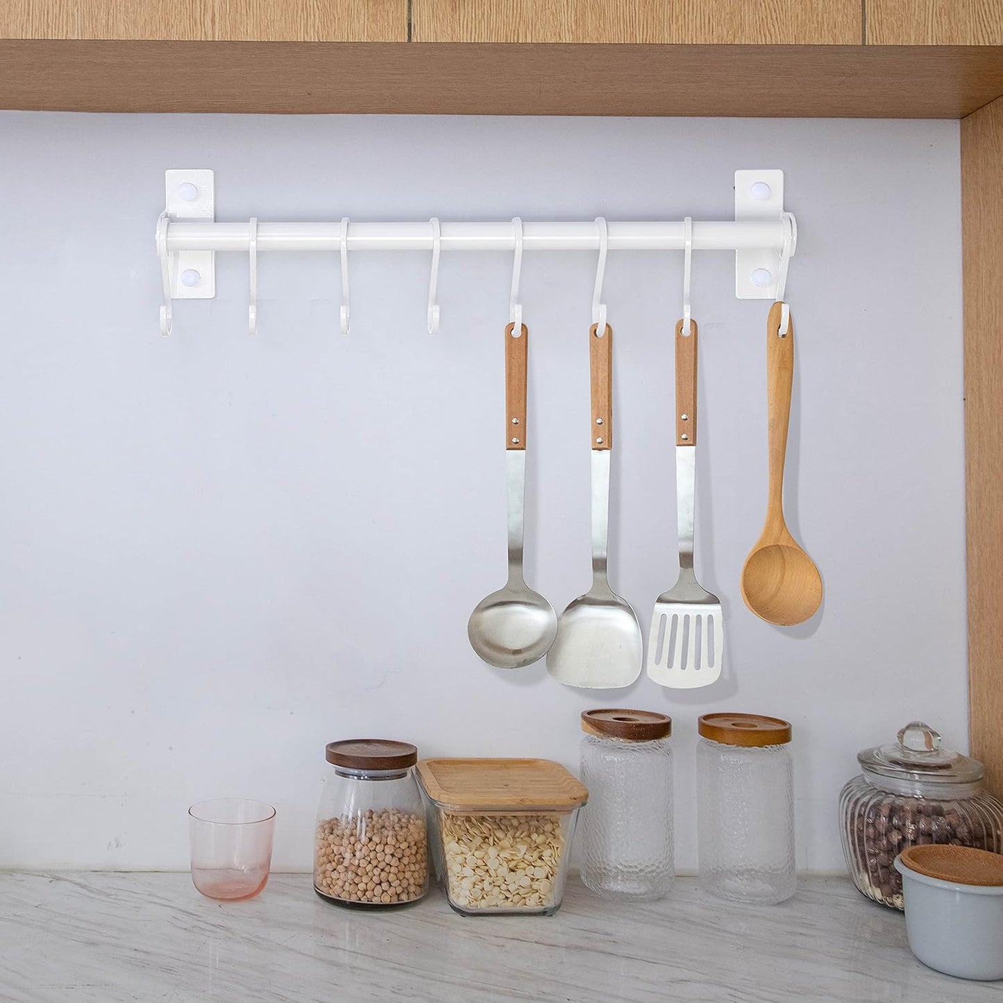 Dseap Kitchen Utensil Holder Hanger, Pot and Pan Rack Wall Mounted, Kitchen Rail with 8 Hooks for Hanging Cooking Utensils, Mugs, Spoons, Wall Mounted, Silver
