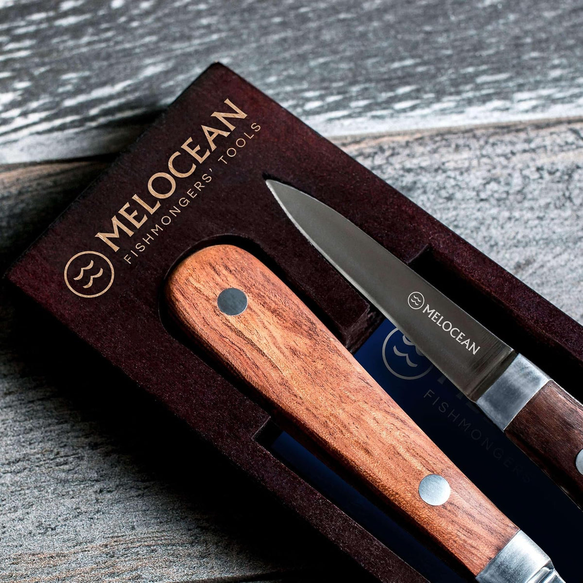 Professional Oyster Shucking Knife Set of 2 in Wooden Gift Box