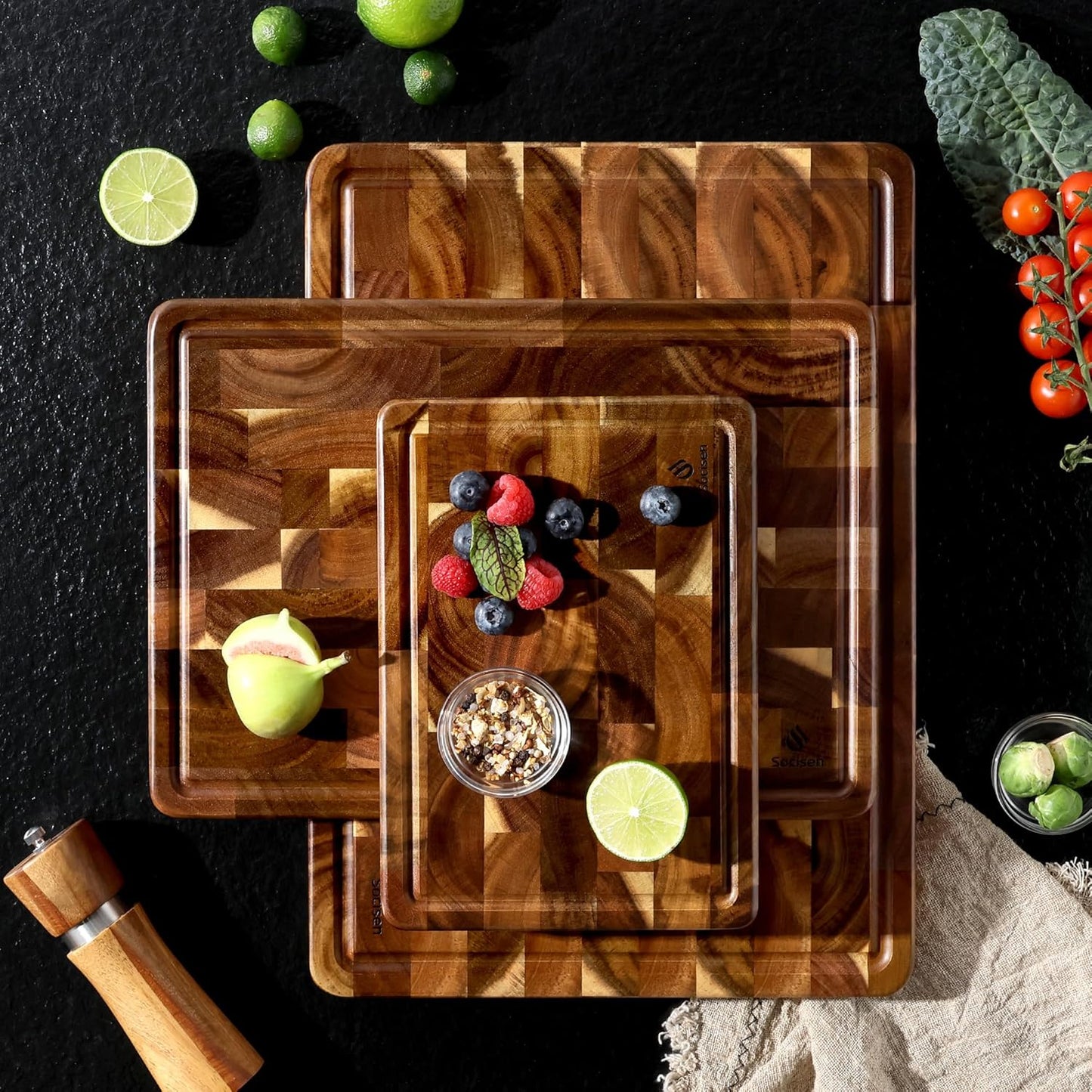 End Grain Cutting Board for Kitchen with Non-slip Feet, Acacia Wood Heavy Duty Checkered Cutting Board Upgraded Chopping Board with Juice Groove & Handle Large Wooden Butcher Block with Gift Box