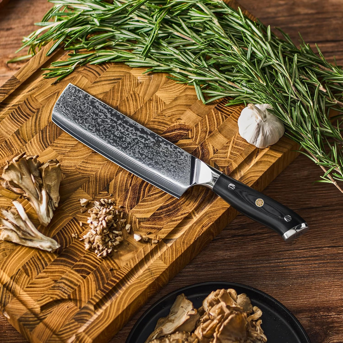 Chef Knife - 8"- Shogun Series Japanese Style VG10 Steel Core Hammered Damascus Blade Kitchen Knife - with Sheath & Case