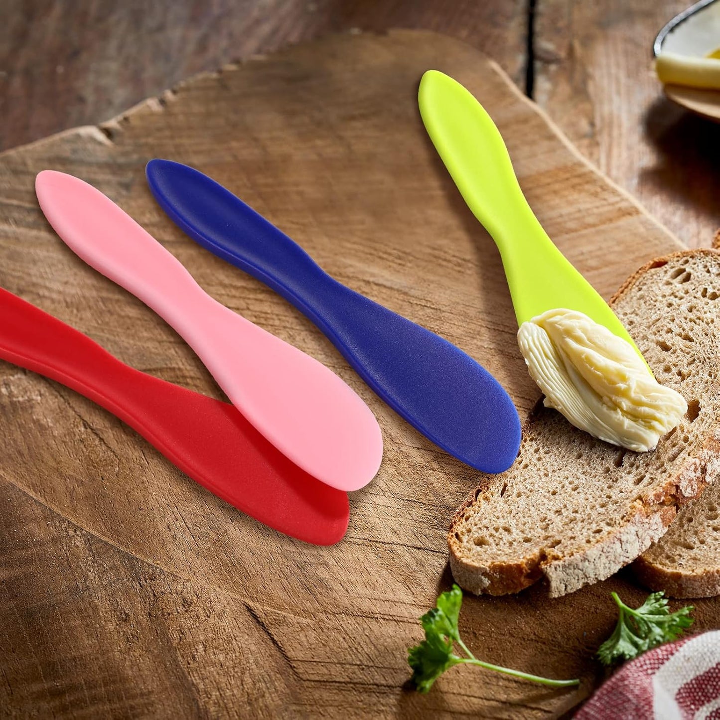 16 Pcs Plastic Butter Knife Spreader, Multi Purpose Plastic Butter Spreading Spreader Knife, Kitchen Frosting Knives for Cheese Cream Icing, Lime Green Red Pink Blue
