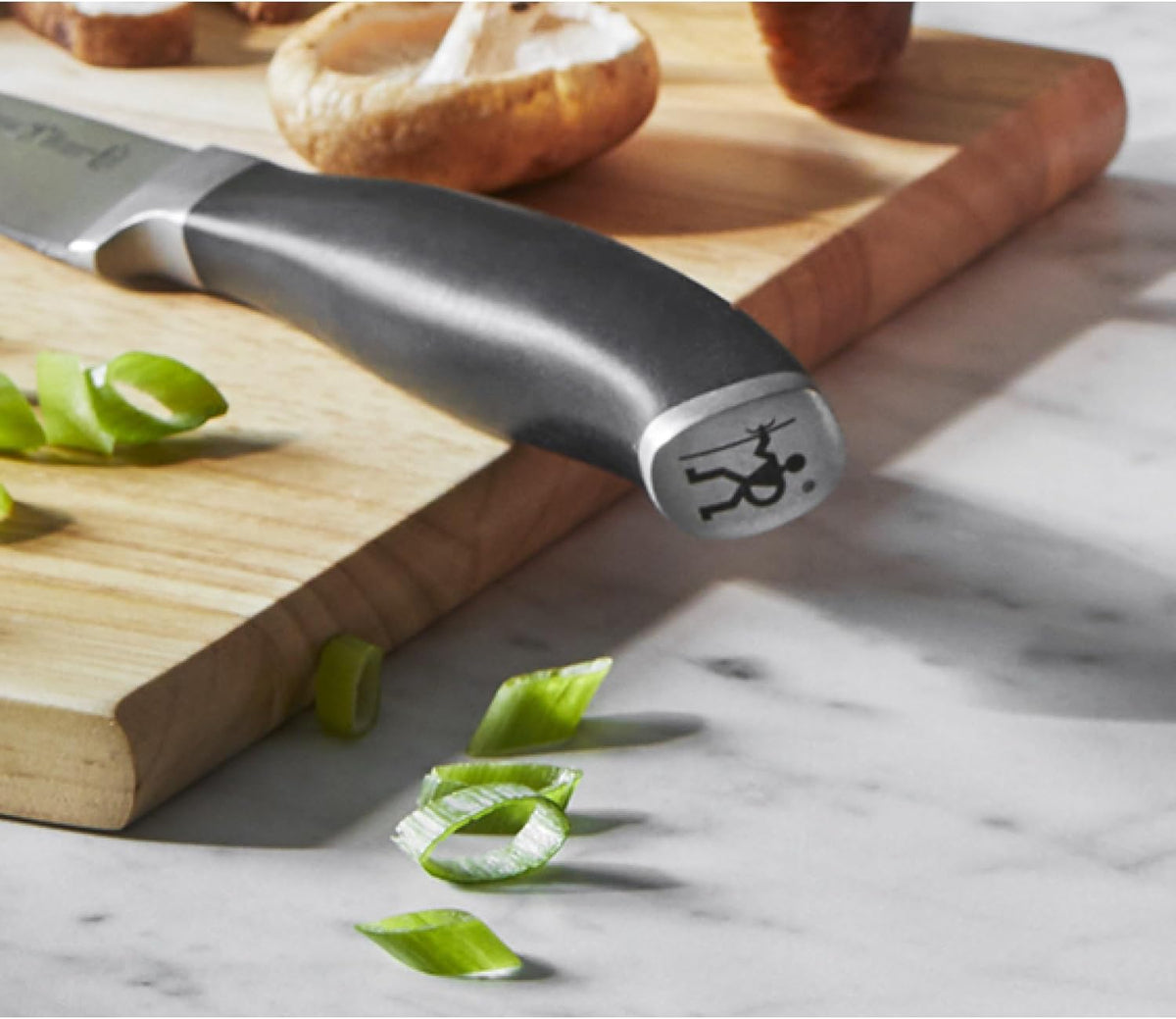Elan 5-inch Serrated Utility Knife
