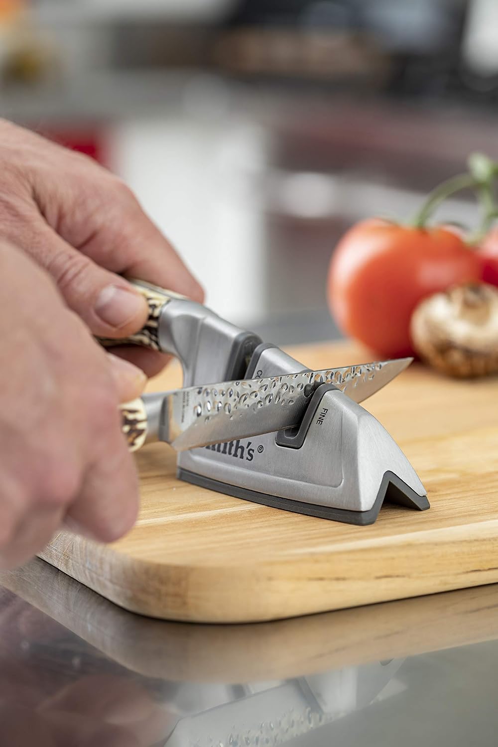 Smith’s 51115 Cabin & Lodge Diamond Edge Grip Sharpener - Brown - Coarse & Fine Sharpeners - Compact - Stable Non-Slip Base – Pull-Through Knife Sharpener – Straight & Serrated Blades