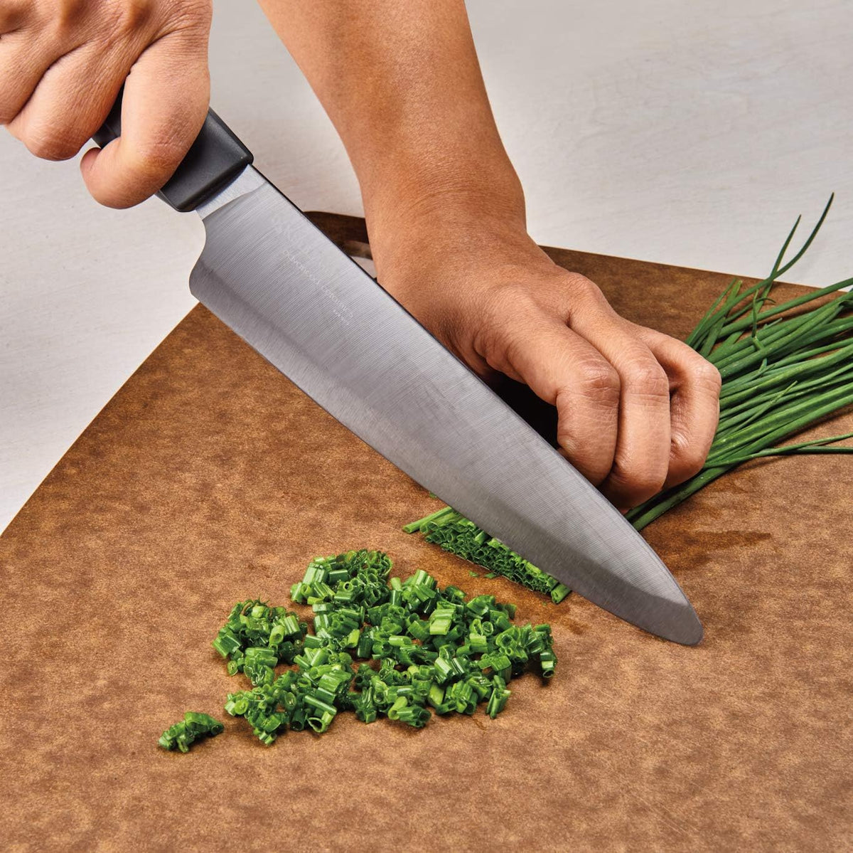 INNOVATIONblack Kitchen Chef's Santoku: All-Purpose Ceramic Blade