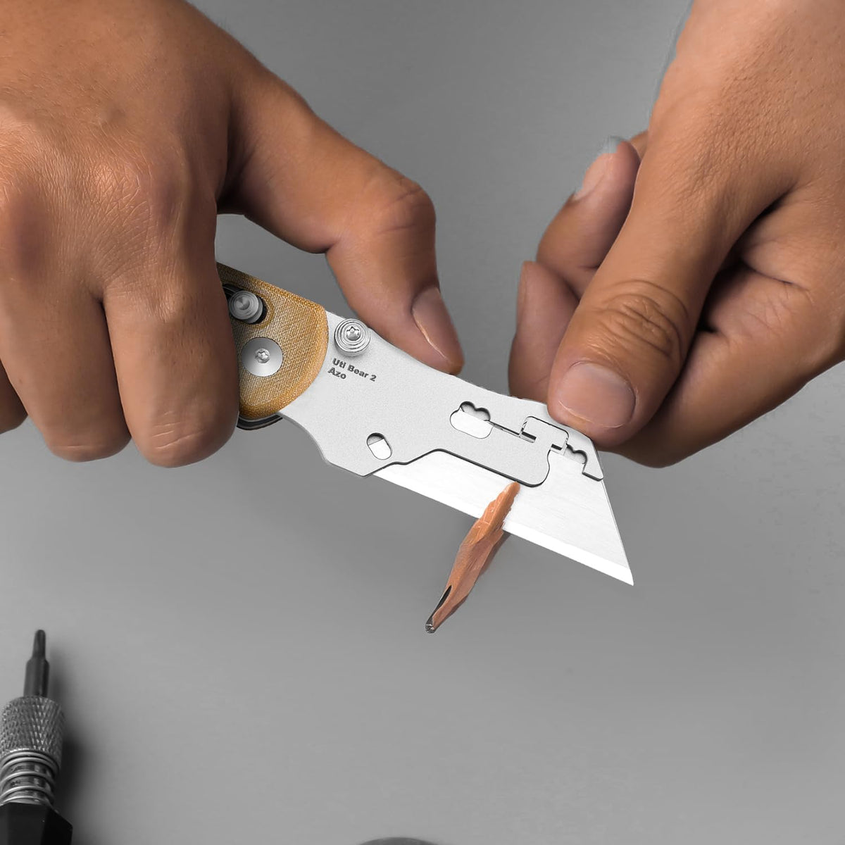 Uti Bear(Tool-Free Version) Folding Utility Knife, Quick Change Box Cutter EDC knife with 5PCS Razor Blades, Clutch Lock & Pocket Clip Small Pocket Knives for Men Women V3619JA6