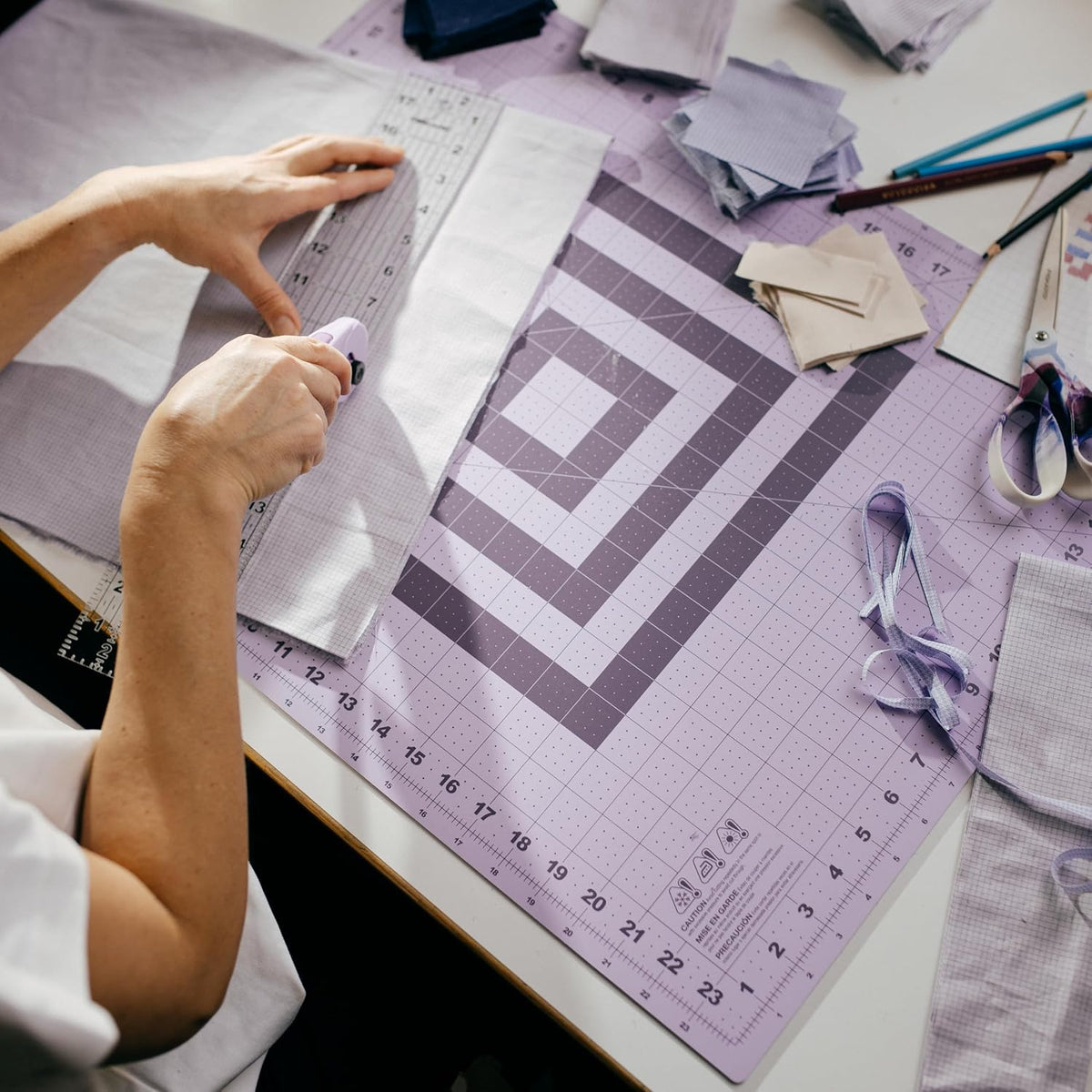 24" x 36" Self Healing Cutting Mat, Extra Large Double-Sided Grid