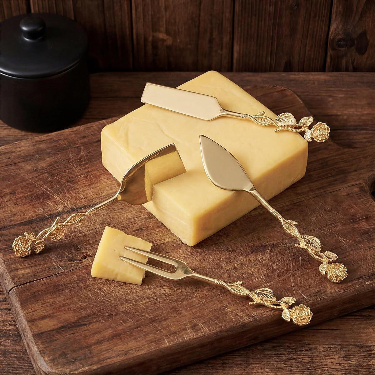 Set of 4 Bee Cheese Knives Set with Bag Cheese Spreaders