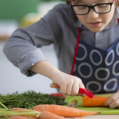 Le Petit Chef Peeler For Children and Teaching Food Prep and Kitchen Safety, Made in France