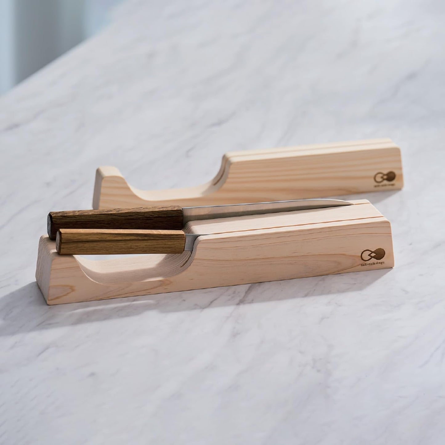 Nichinichi Tools Edge Knife Stand, Double Knife Stand, Horizontal Stand, Wooden, Made in Japan