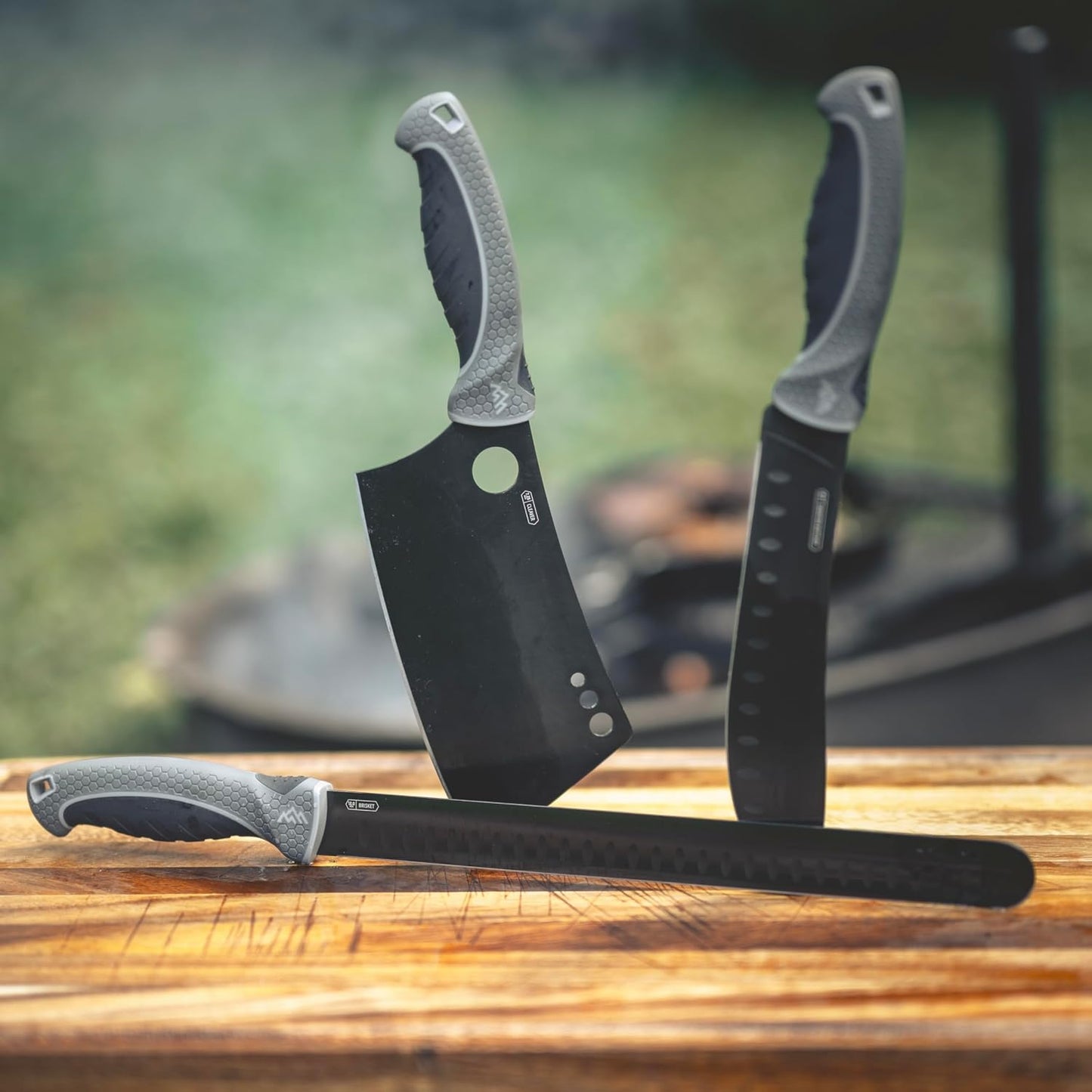 ErgoMax Brisket Slicing Knife - Razor Sharp Blade, Premium Titanium-Coated Steel Blades, Ergonomic Handle, Multifunction Carving Knife for Meat Cutting