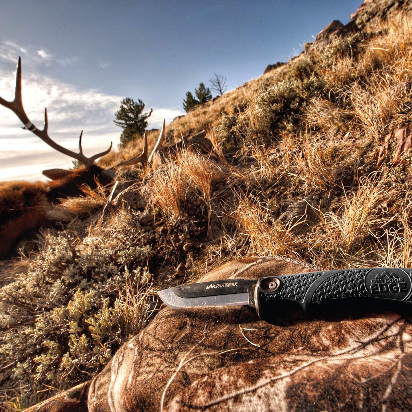 RazorMax - Replaceable Fixed Blade Hunting Knife with 3.5" Drop-Point, 5" Boning/Fillet Blades, Belt Sheath and Detachable Blade Carrier (Black, 6 Blades)