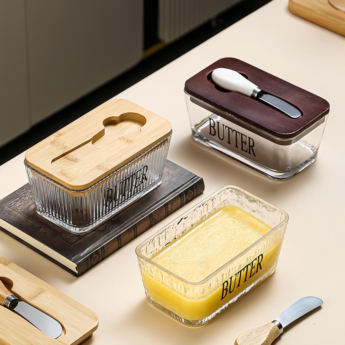 Glass Butter Dish with Bamboo Lid and Knife, 500 mL Airtight Cheese Storage Container for Countertop Butter Keeper for Fridge (Smooth, 16 fl oz)