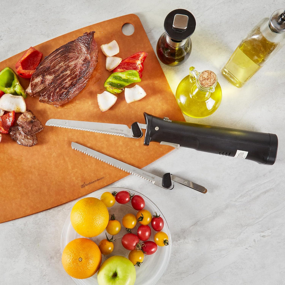 Kitchen Tek Electric Knife Set, 1 Electric Knife With Motorized Handle - Includes 1 Bread and 1 Carving Tool, 1 Case, Black Plastic Food Cutter With Stainless Steel Blades