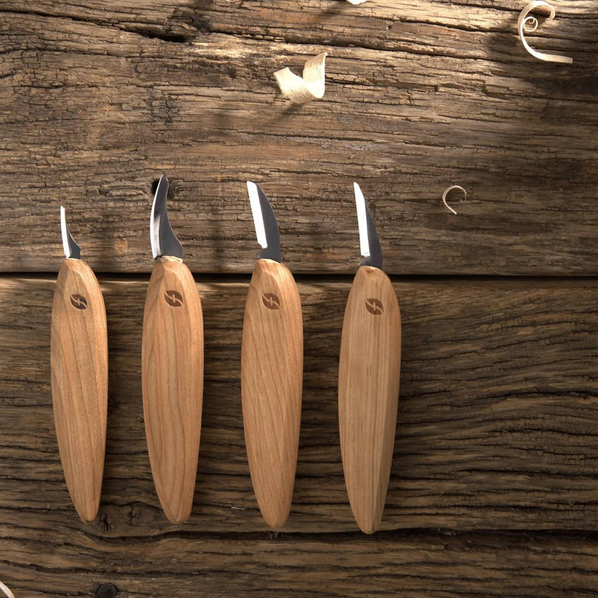 Premium Series Wood Carving Tool Set, 4-Piece Kit with Cutting, Detail, Pelican, and Mini-Pelican Knives Plus Tool Roll, Ergonomic Cherry Wood Handles, USA Made