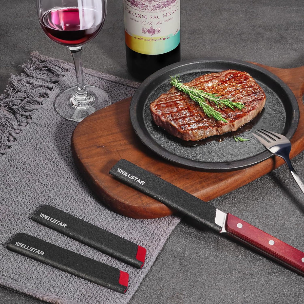Steak Knife Edge Guards Set, 8 Piece Universal Blade Covers, BPA Free ABS Protective Blade Sheaths, Non-Scratch Felt Lining Kitchen Utility or Steak Knives Covers (Knives not included)