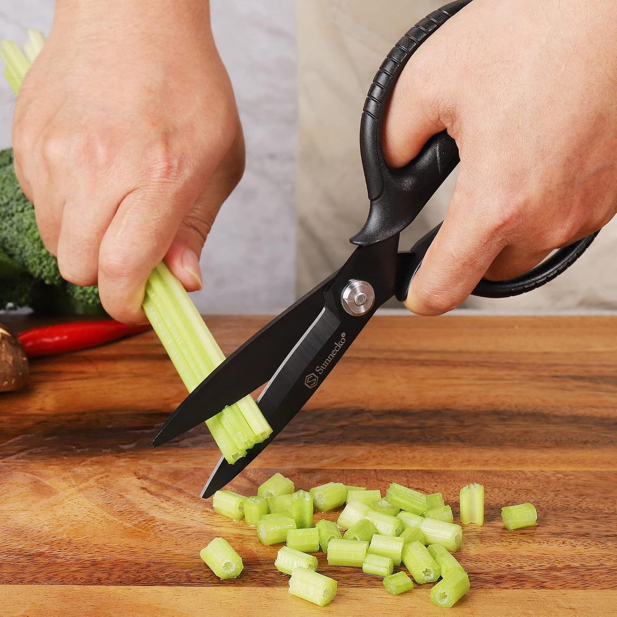 Kitchen Scissors All Purpose Heavy Duty Scissors Titanium Coated, Kitchen Shears for Food, Micro Serrated with Detachable Blades