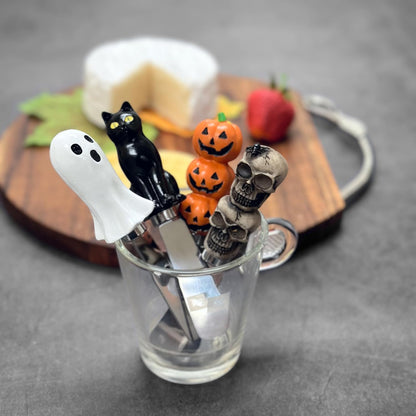 Harvest Cheese Spreaders, Hand-Painted Resin Handles with Stainless Steel Blades for Spreading Cream Cheese, Butter, and Jam, Assorted Thanksgiving Designs, Set of 4
