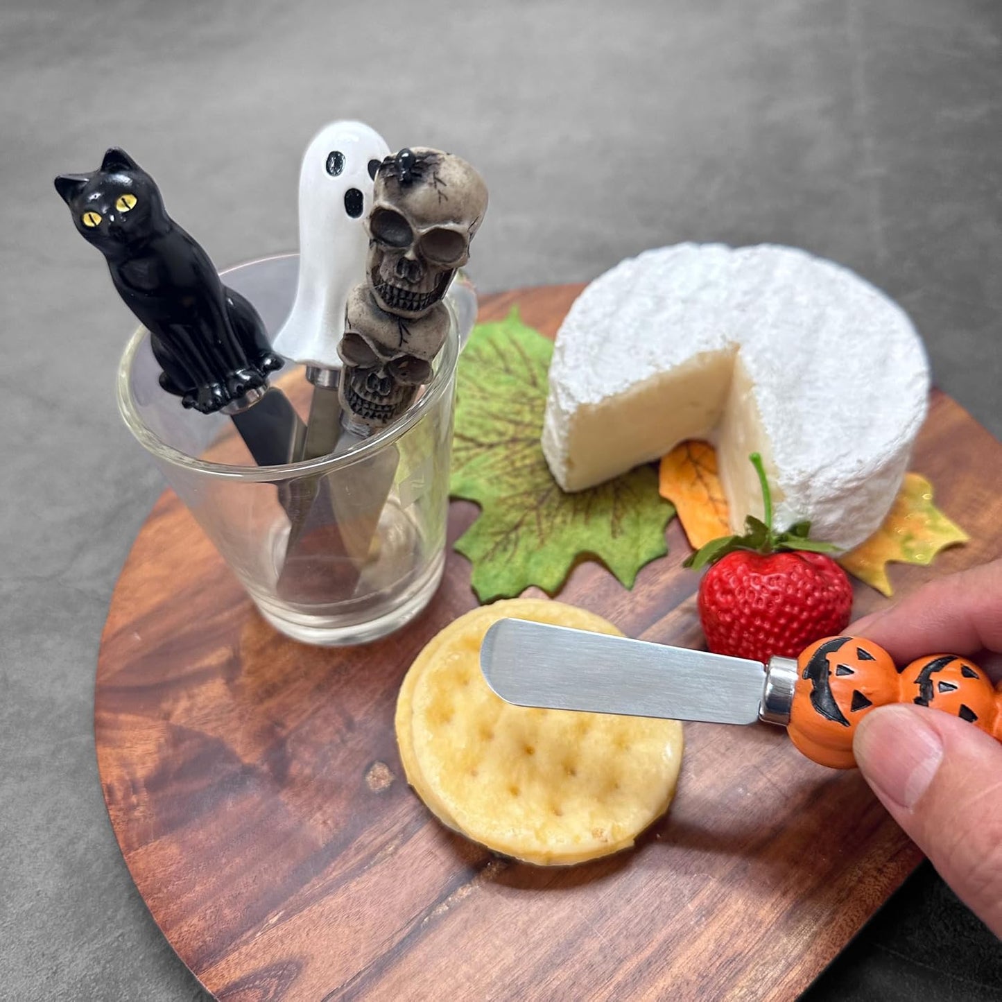 Harvest Cheese Spreaders, Hand-Painted Resin Handles with Stainless Steel Blades for Spreading Cream Cheese, Butter, and Jam, Assorted Thanksgiving Designs, Set of 4