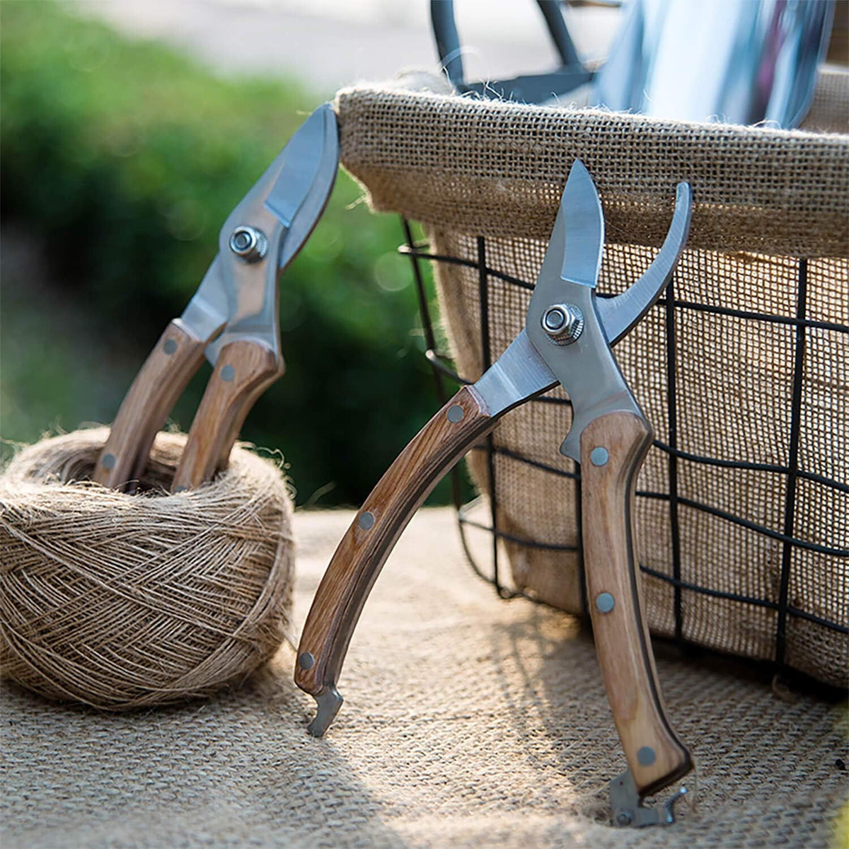 Garden Shears Set of 2, Includes 1 Bypass Pruning Shears and 1 Straight Blade Garden Scissors, Sharp, Lightweight