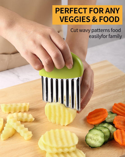 Crinkle Cutter Stainless Steel Potato Slicer Heavy Duty Wavy Crinkle Cutting Chopping Tools with Wooden Handle for Carrot Veggies (2, Green)