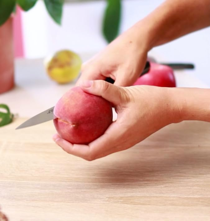 Arcos Forged Paring Knife 4 Inch Stainless Steel. Sharp Kitchen Knife for Peeling Fruits and Vegetables. Ergonomic Polyoxymethylene Handle and 100mm Blade. Series Manhattan. Color Black