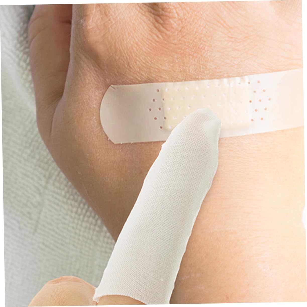 200pcs for Protection Cut Covers for Kitchen Gardening and Crafting Breathable Cut Resistant Sleeves for Comfort and Safety