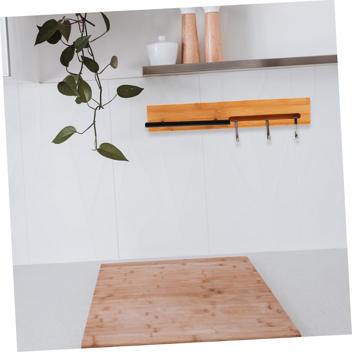 Wooden Wall-mounted Knife Rack No Drill Knife Holder for Kitchen Stylish Natural Utensil Organizer Efficient Storage for Home and Restaurant Use