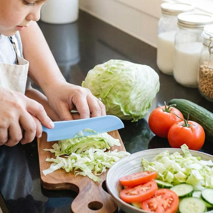 4 Pack Lettuce Knife 11/8.5" Plastic Cake Knifes to Prevent Browning Serrated Kitchen Cutter for Cutting Fruits, Cakes and Bread Dishwashable Safe for Kids Nylon Cutters for Nonstick Pans (Blue, S&L)