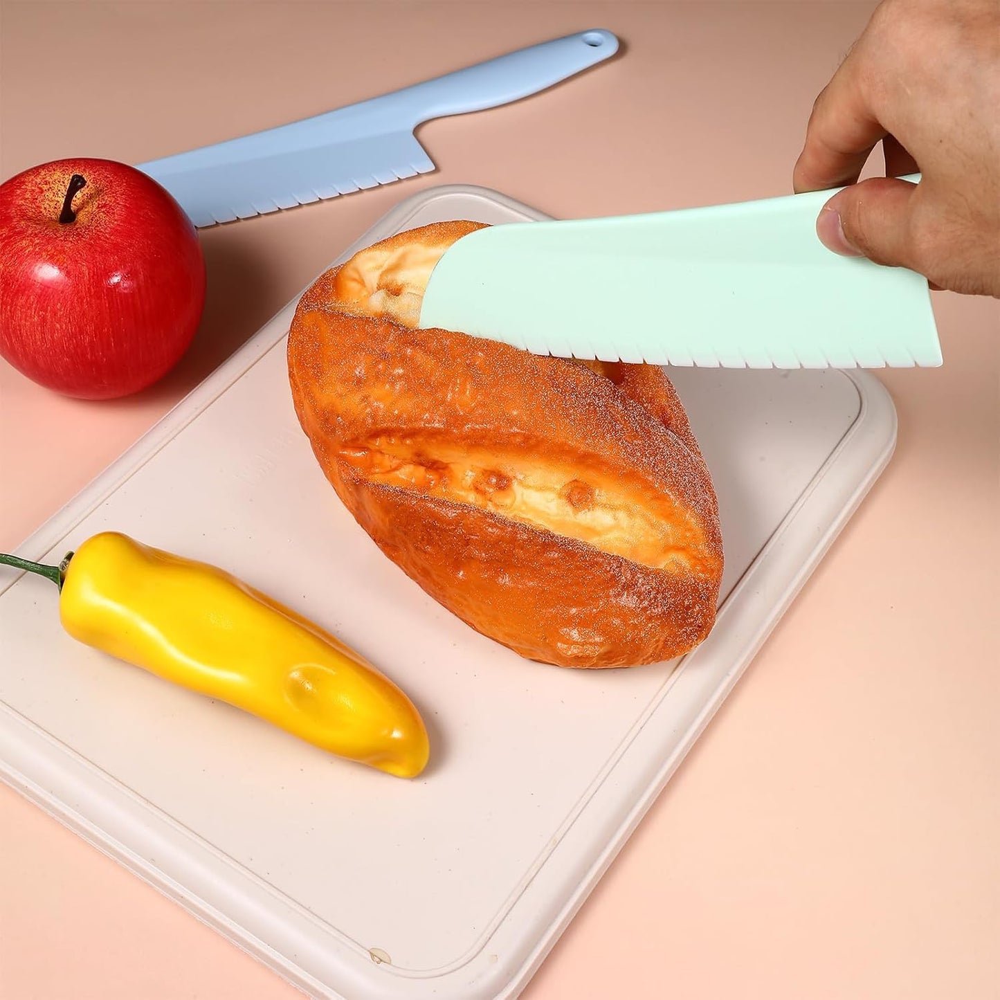 4 Pack Lettuce Knife 11/8.5" Plastic Cake Knifes to Prevent Browning Serrated Kitchen Cutter for Cutting Fruits, Cakes and Bread Dishwashable Safe for Kids Nylon Cutters for Nonstick Pans (Blue, S&L)