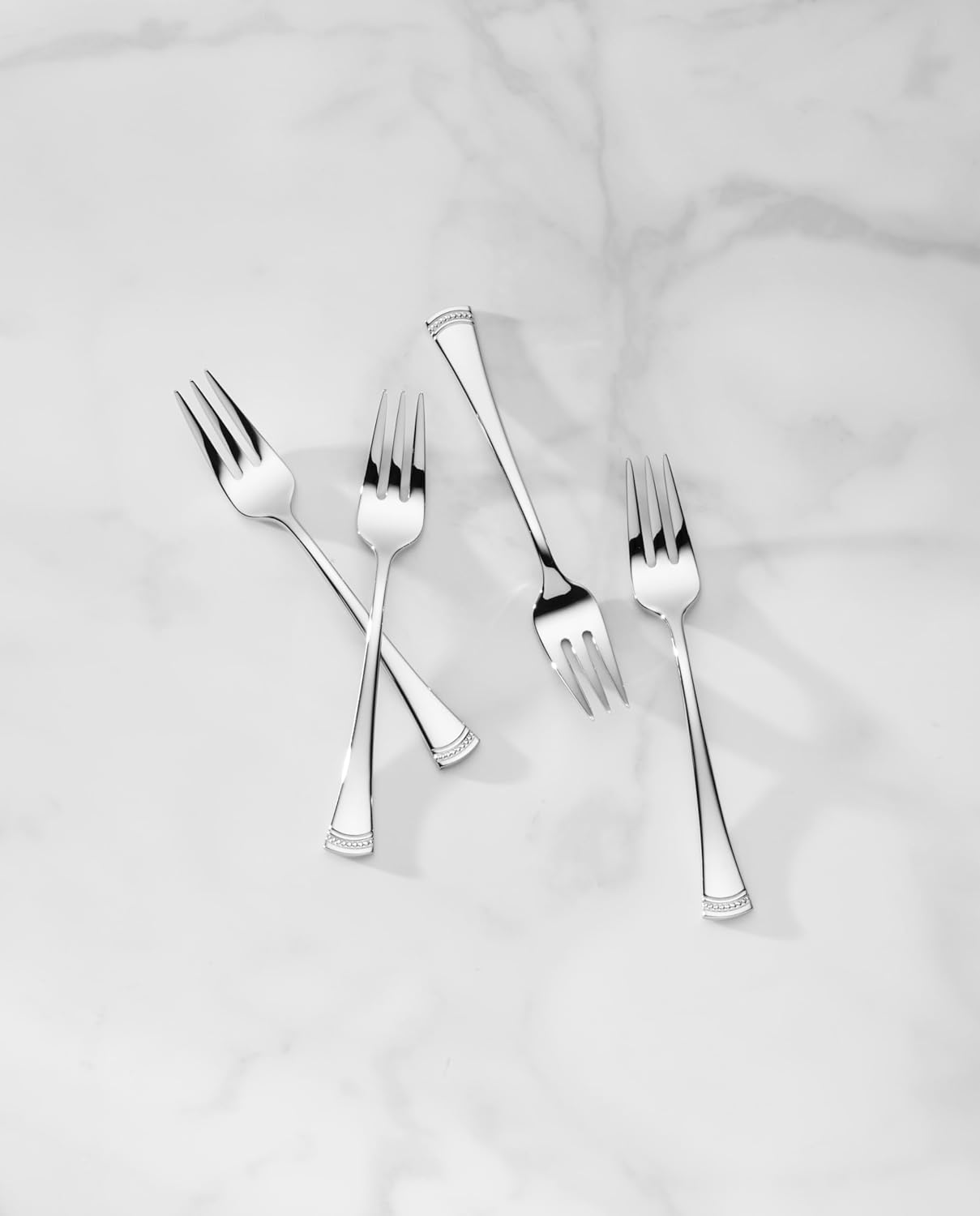 Lenox Silverware Set, Portola 12-Piece Steak Knife Flatware Set, Service For 12, Made Of 18/10 Stainless Steel, Dishwasher Safe, Home And Kitchen Utensils, Knives, Cutlery (Silver, 12 Piece)