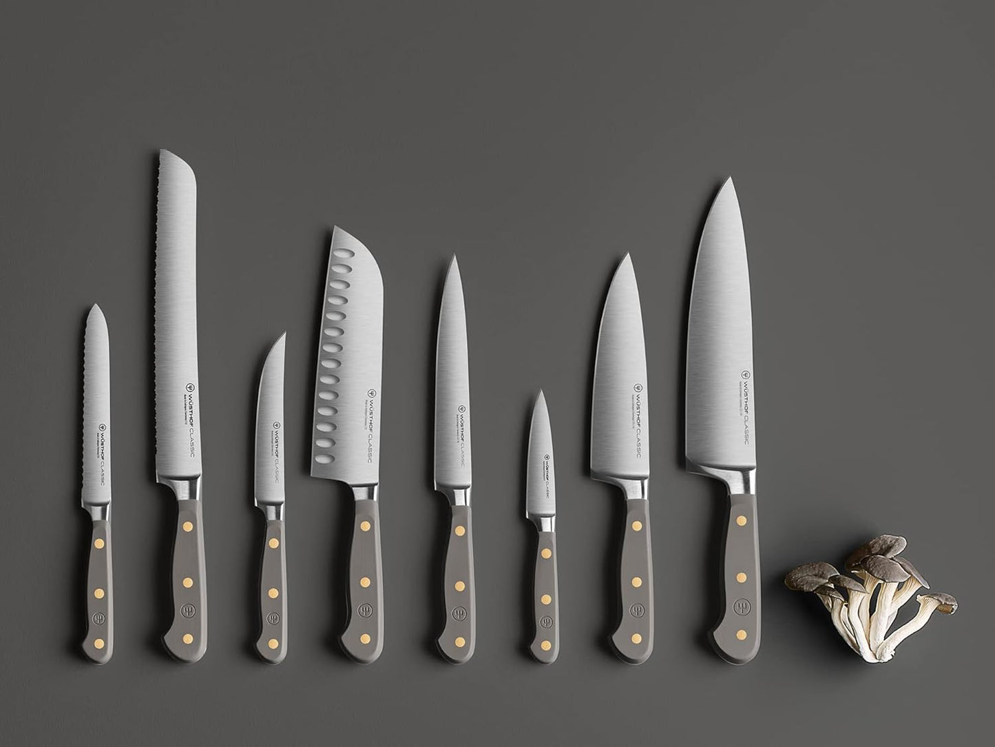 WÜSTHOF Classic 8" Chef's Knife, Black
