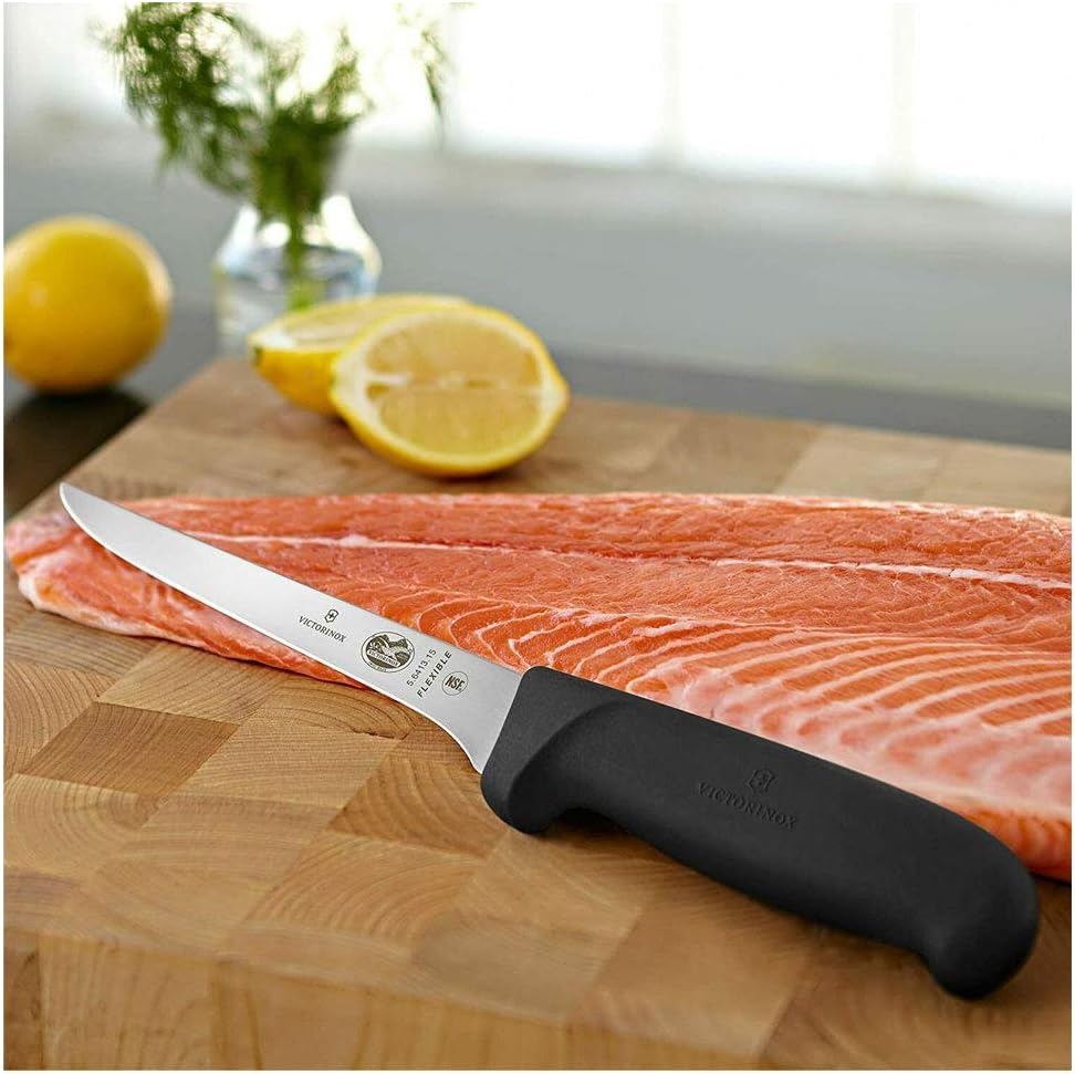 Victorinox Fibrox Curved Boning & Fillet Knife, Flexible Blade for Meat & Poultry, 6-Inch, Black
