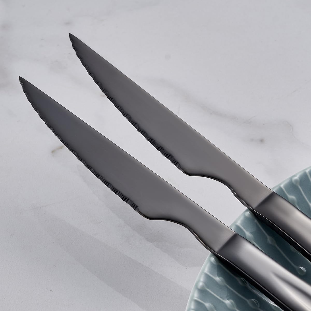 Black Steak Knife Set, 6 Piece Stainless Steel Kitchen Knife Set & Kitchen Utility Knives, 8.7 Inch Serrated Steak Knives, Dinner Knives, Sharp Knife with Ergonomic Handles