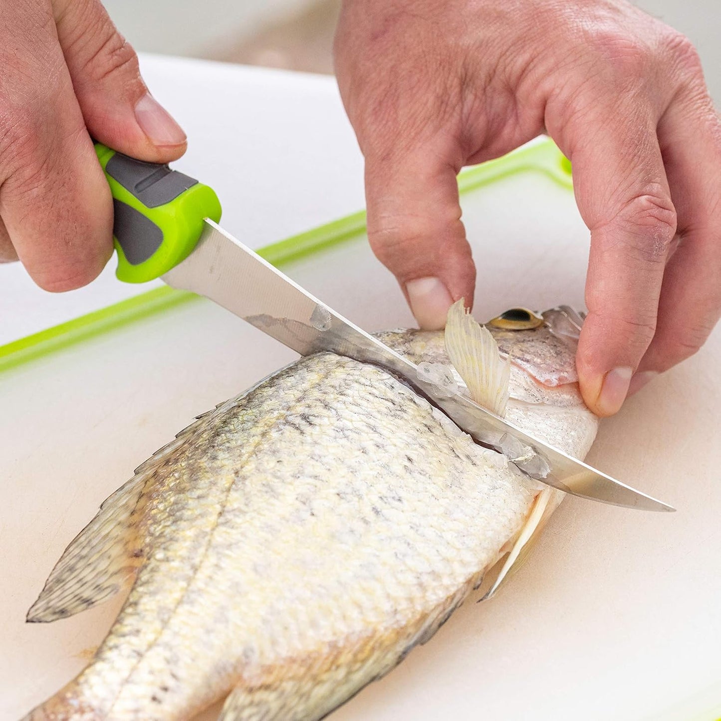 Smith's 51208 Mr. Crappie 6-Inch Curved Slab-Sticker Fillet Knife – Green – Stainless Steel Blade – TPE Soft Grip Handle – Durable Plastic Sheath – Lanyard Hole
