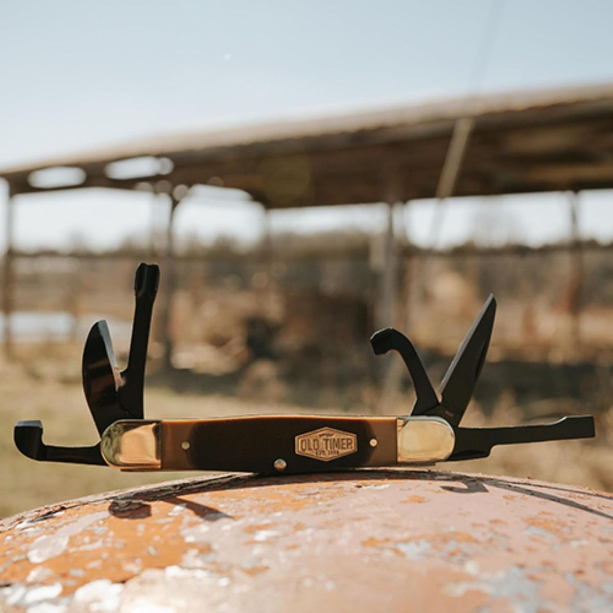 24OT Splinter Carvin' 6in Traditional Folding Whittling Knife with 1.5in Detail Blade, Sawcut Handle, Nickel Silver Bolsters, and Convenient Size for Carving, Camping, EDC, and Outdoors