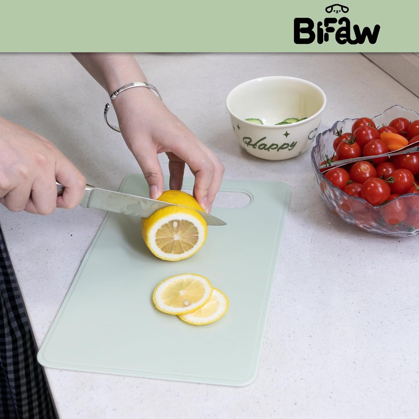 Bifeaw 2 Pcs Silicone Flexible Cutting Boards Mats with BPA free Plastic Non Slip backplane for Meat and Vegetables (Green and Blue)
