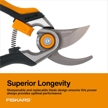 Fiskars 2-Piece Pruning & Veggie Shears Set, Explore Collection Garden Tool Kit, Bypass Pruner for Light Trimming, Vegetable Shears with Serrated Stainless Steel Blades for Harvesting Flowers & Herbs