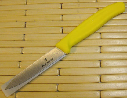 Victorinox 3.25 Inch Swiss Classic Paring Knife with Straight Edge, Spear Point, Pink