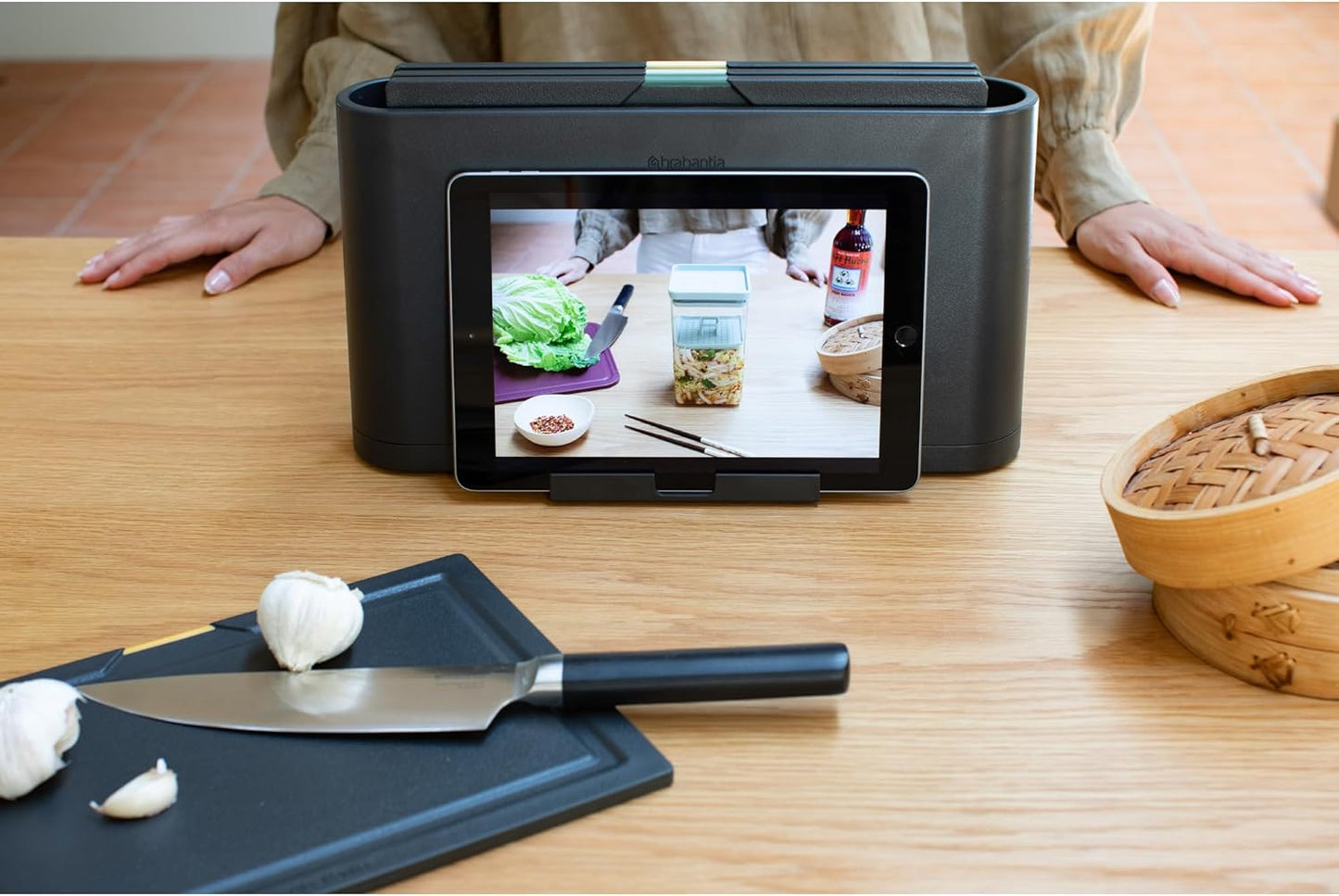Brabantia Tasty+ Chopping Board Set with Integrated Phone & Tablet Holder Stand| 4 Piece Kitchen Cutting Boards with Organizer Case | Double-Sided | Non-Slip Wooden Look | Dark Gray