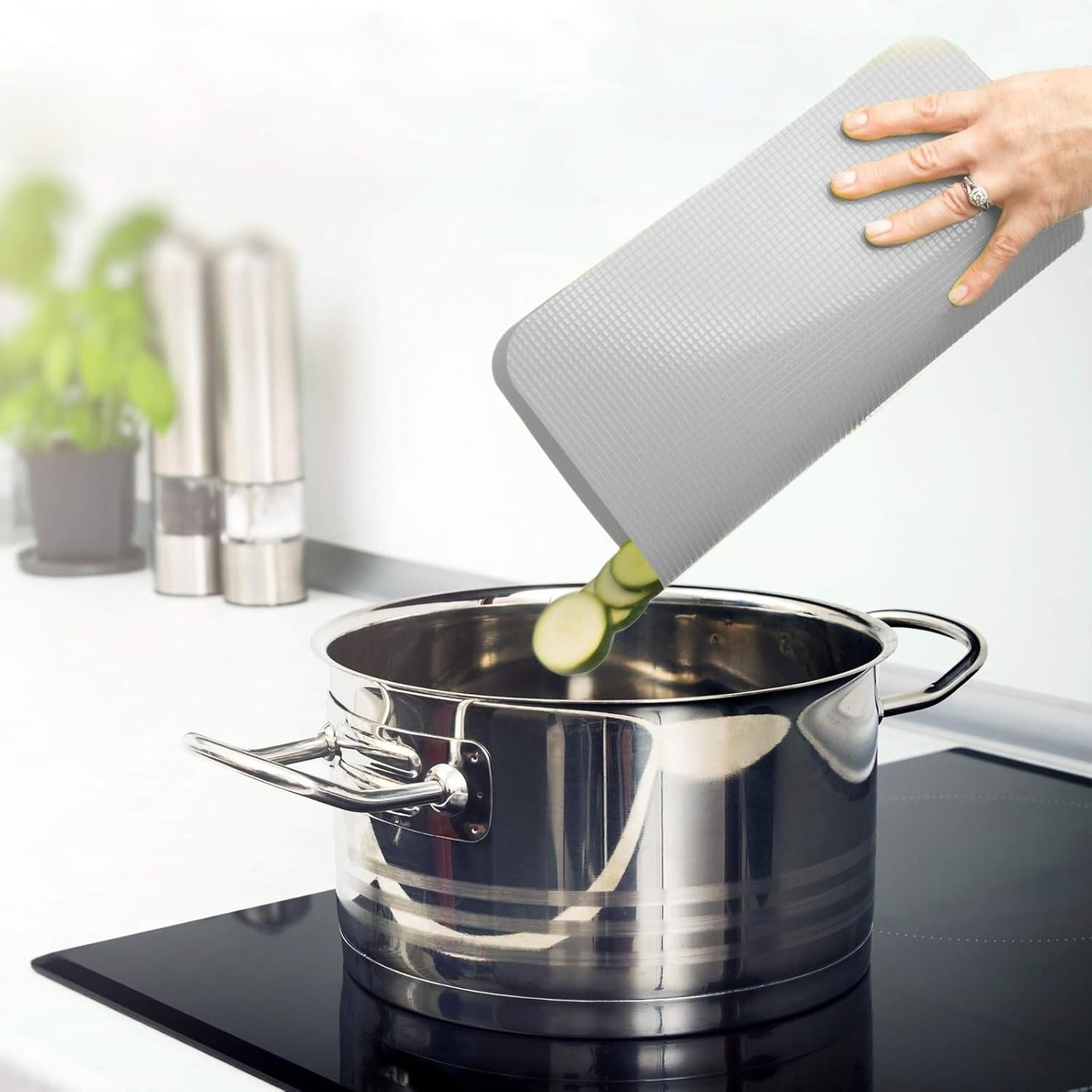 Simply Genius Plastic Cutting Boards - Flexible Color Coded Cutting Board Set - Textured Grip Odor-Resistant Dishwasher-Safe Chopping Mat - Pack of 4-8 in x 11 in - Multicolor