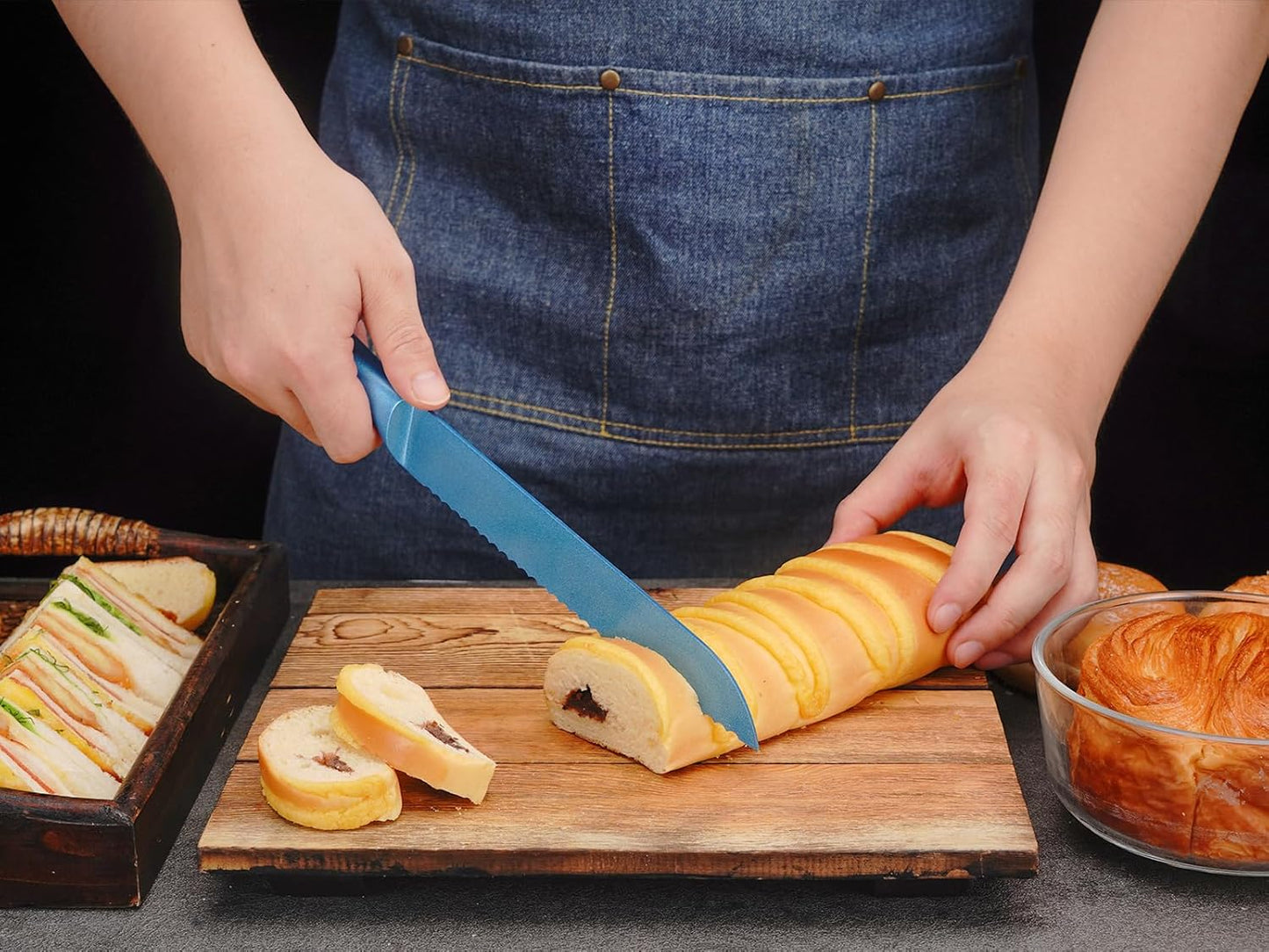 8 Inch Bread Knife, German High Carbon Stainless Steel Blade and Ergonomic Comfortable Handle, Non-Stick Bread Knife for Slicing Bread, Cake, Bagels-Blue