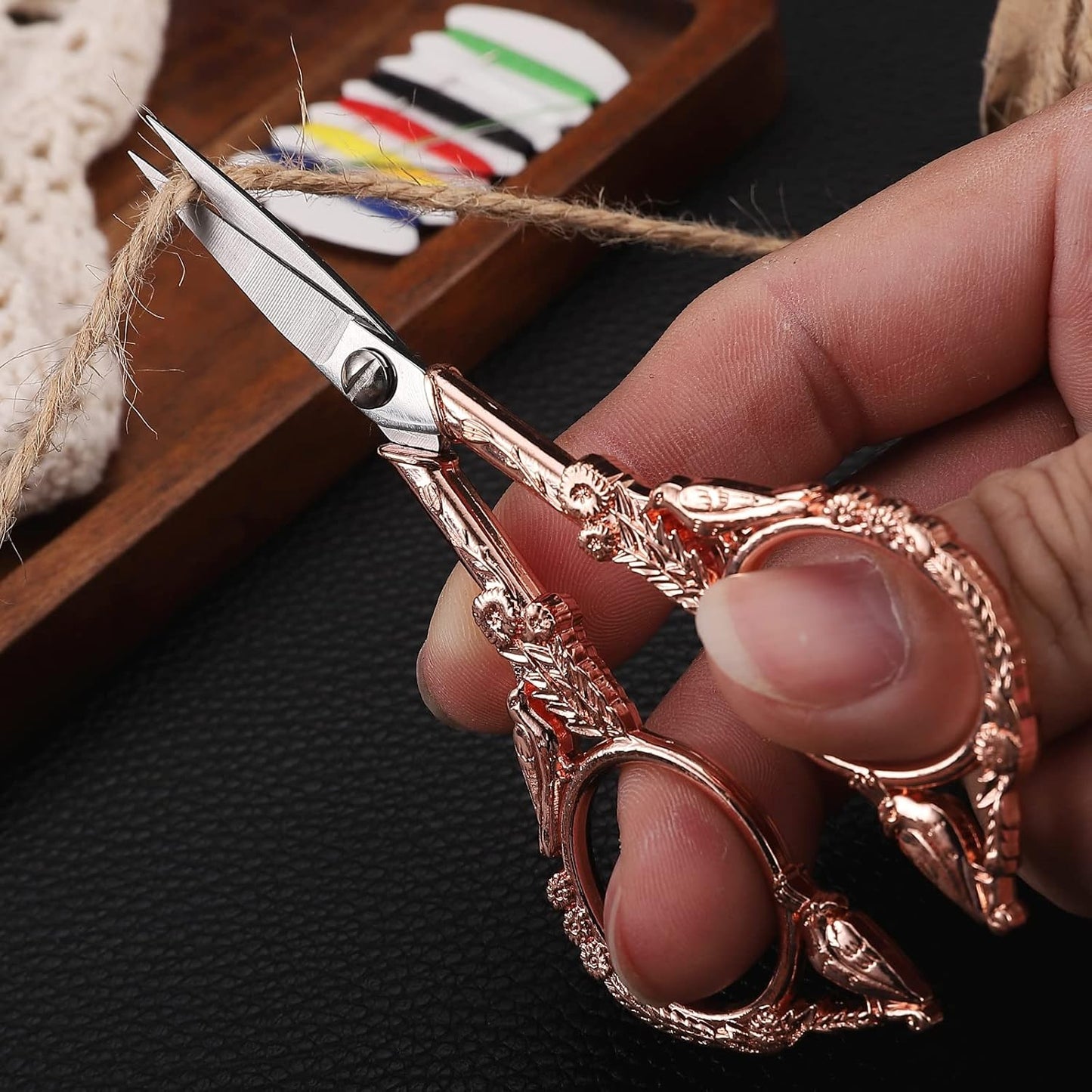 YOUGUOM Sewing Embroidery Scissors, Small Thread Scissor for Craft Artwork Needlework Yarn Knitting Detail Snips, Black Cute Bird Shears