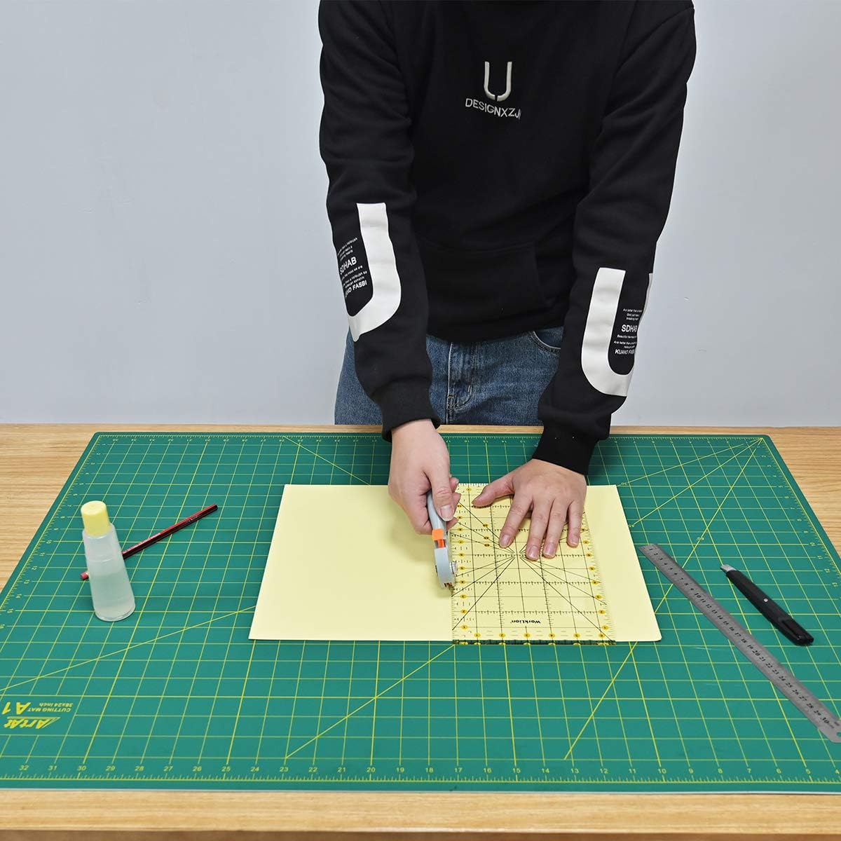 ArtAt Self Healing Cutting Mat: 12″x 18″ Black-Gray Eco-Craft Cutting Mat - 5-Layer Durable Anti-Blade-Wear Material for All Your Crafting Needs